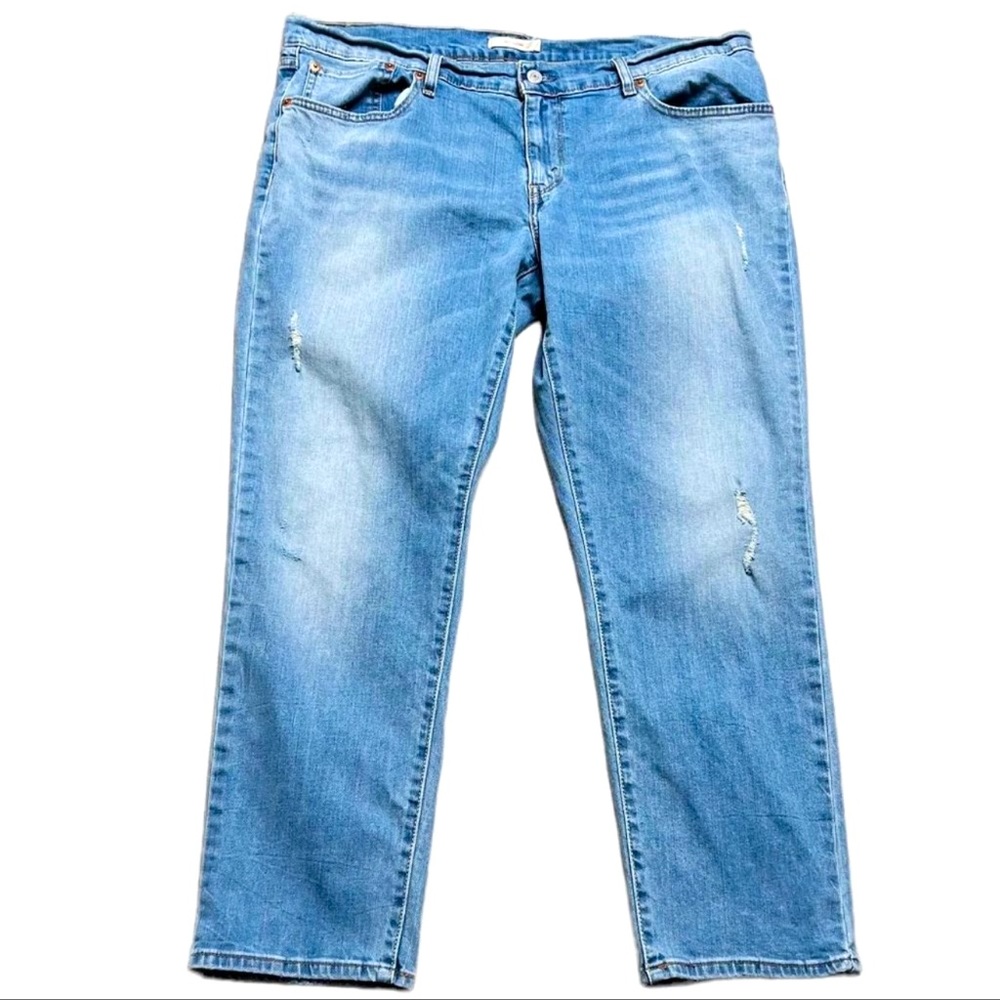 Levis | Womens Size 32 Light Wash Distressed Boyfriend Straight Leg Jeans